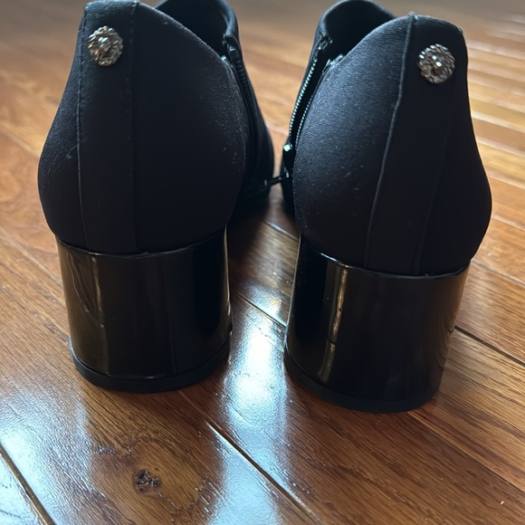 Ann Klein booties zip side - Picture 5 of 5